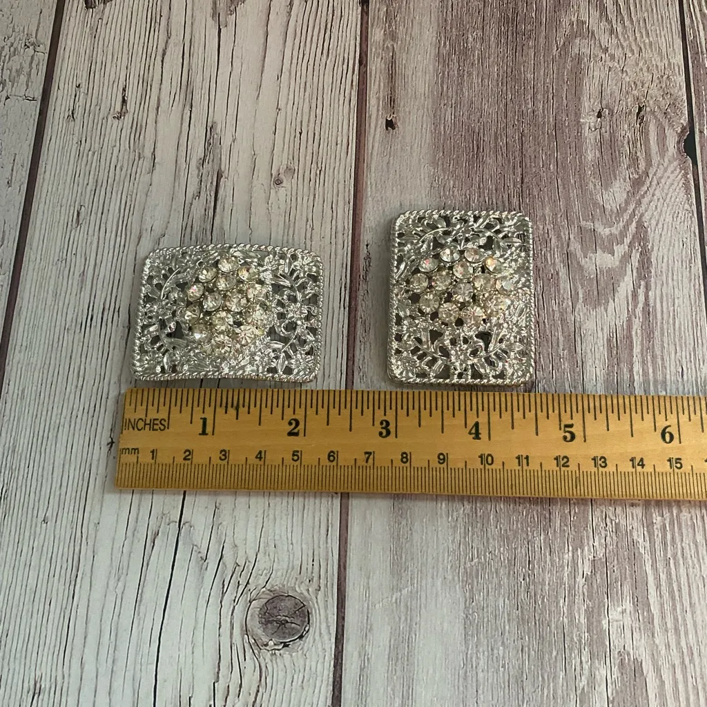 Silver And Rhinestone Shoe Clips - Image 6