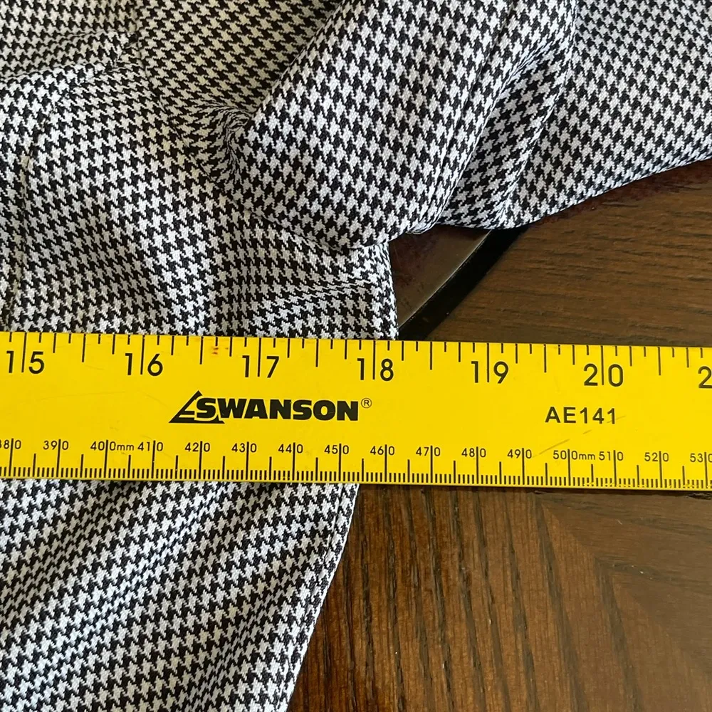 Milano Black and White Structured Blazer Size 6 - Image 4