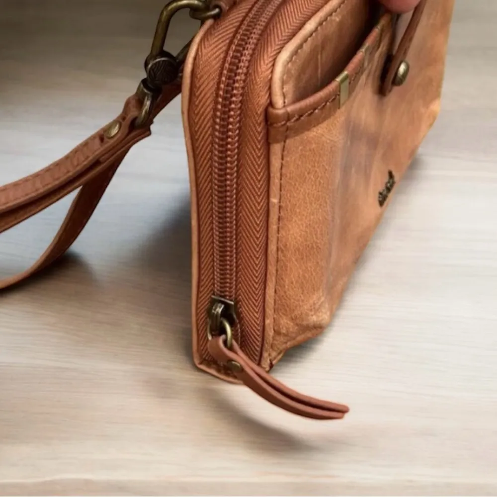 COPY - The Sak Iris Leather Convertible Crossbody Bag Tan Medium Women's Casual - Image 6