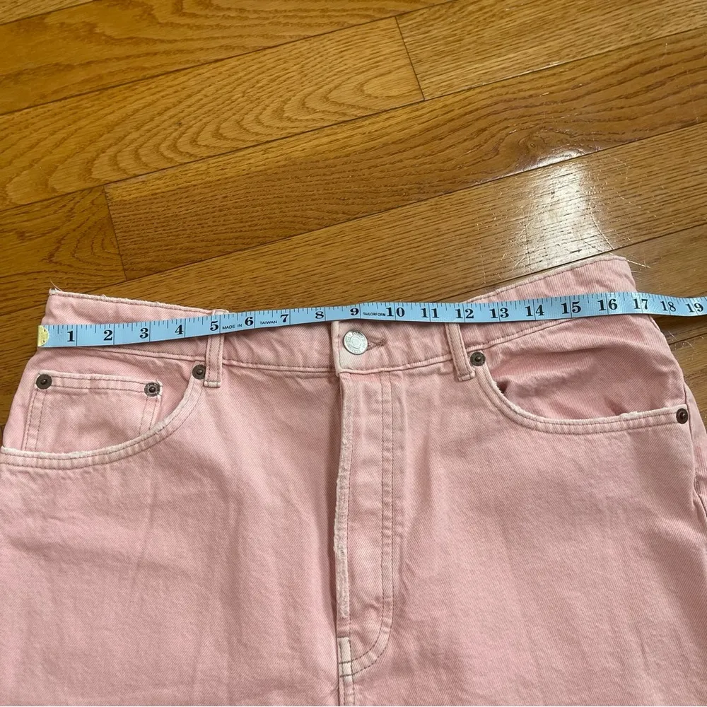 Zara Women's Pink Denim Jean Shorts high waisted Sz 14 US - Image 2