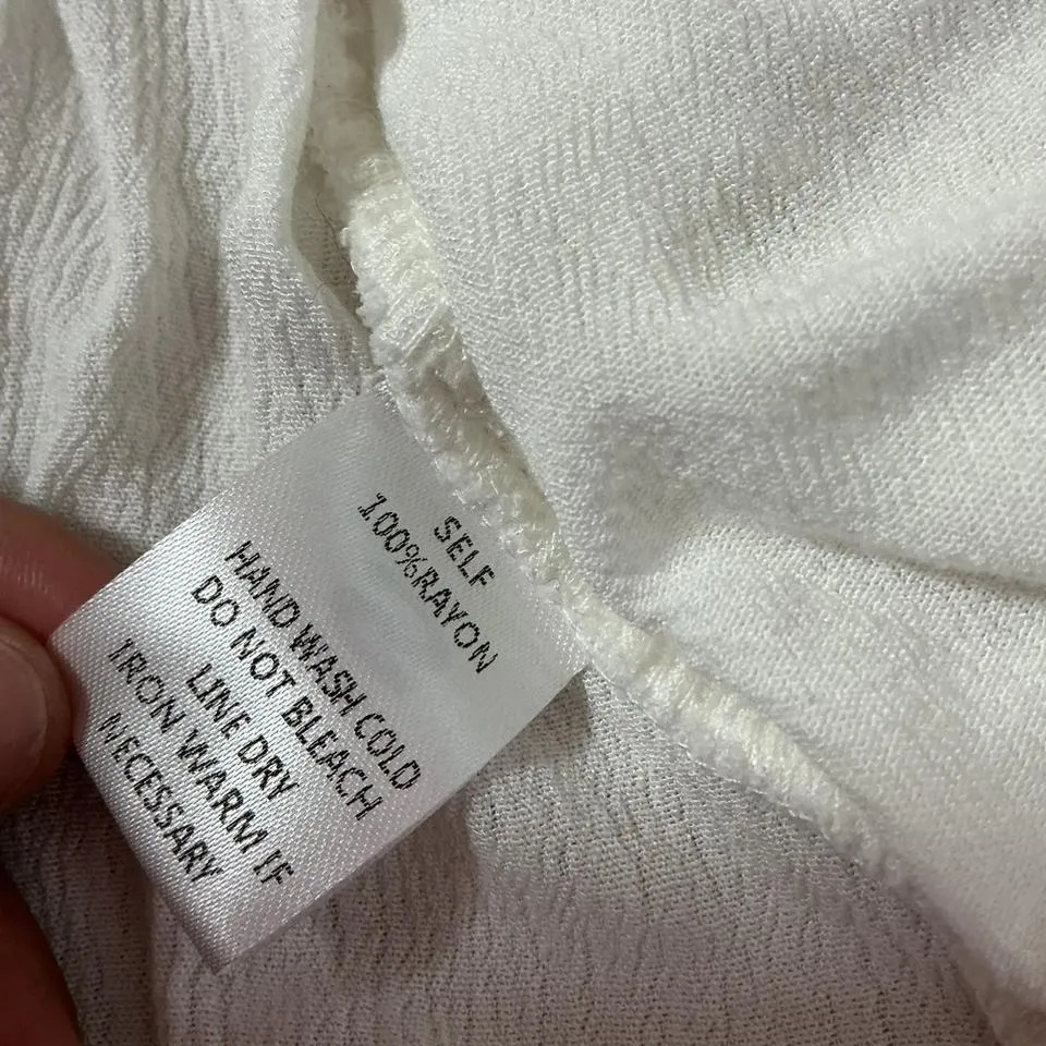 Newbury Kustom White Ruffle Crop Top V-Neck Button Front Flutter Sleeve Small - Image 4