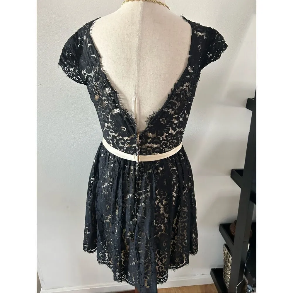 Christina Wu black lace cocktail dress short size 12 wedding guest fancy dinner - Image 3