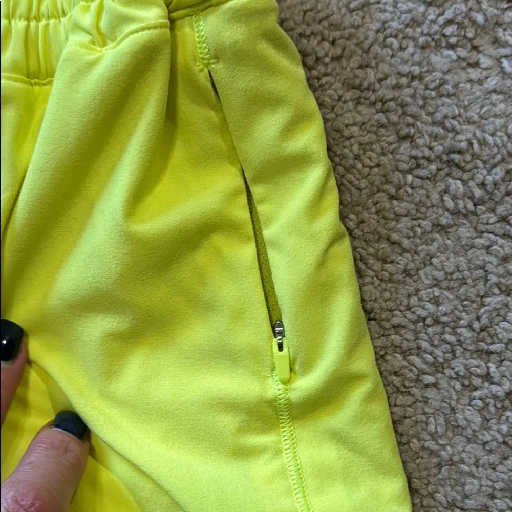 Lululemon Hotty Hot High Rise Lined Short 4” Sz6 Electric Lemon - Image 8
