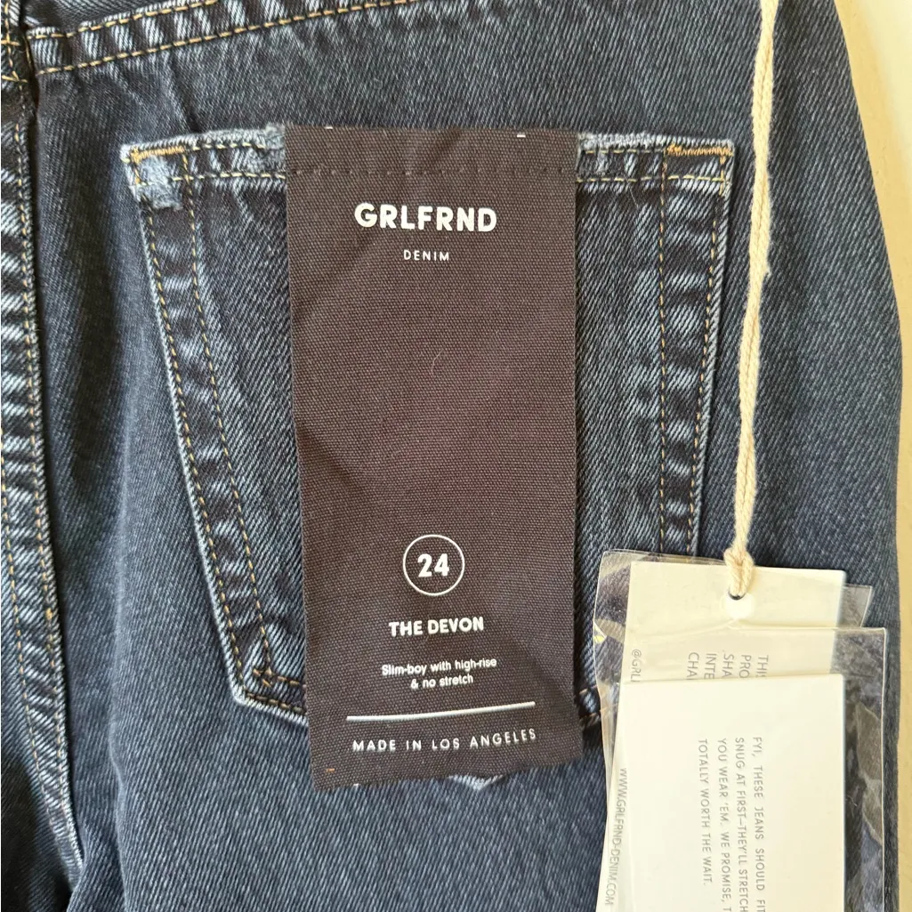 NWT GRLFRND Devon Into the Abyss Black Mom Jeans 24 - Image 6