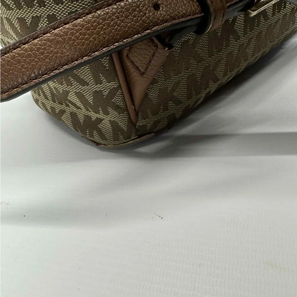 Michael Kors  Brown Backpack Abbey - Image 5