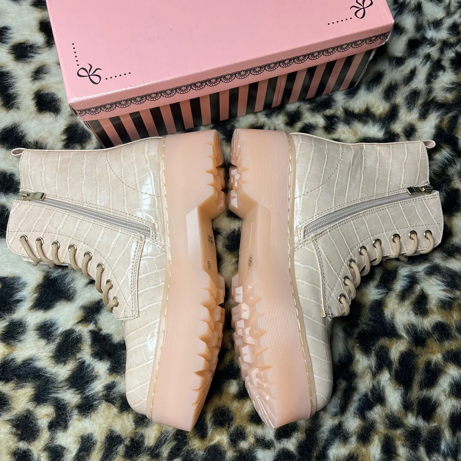 Pazzle  Animal Print Embossed Platform Combat Boots Womens 10 - Image 3