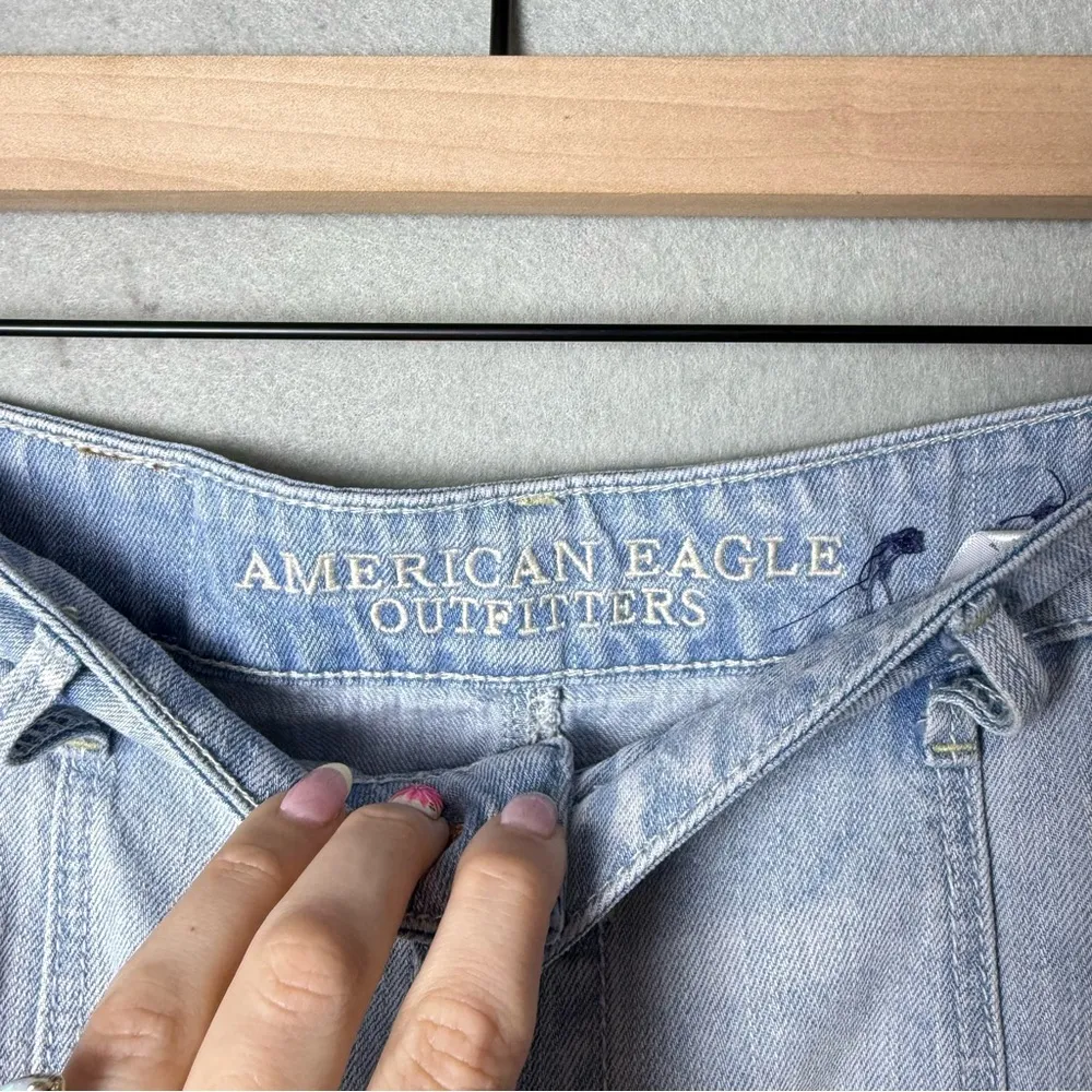 American Eagle Women's Denim Button-up Light Wash Skirt Raw Hem Pockets size 4 - Image 6