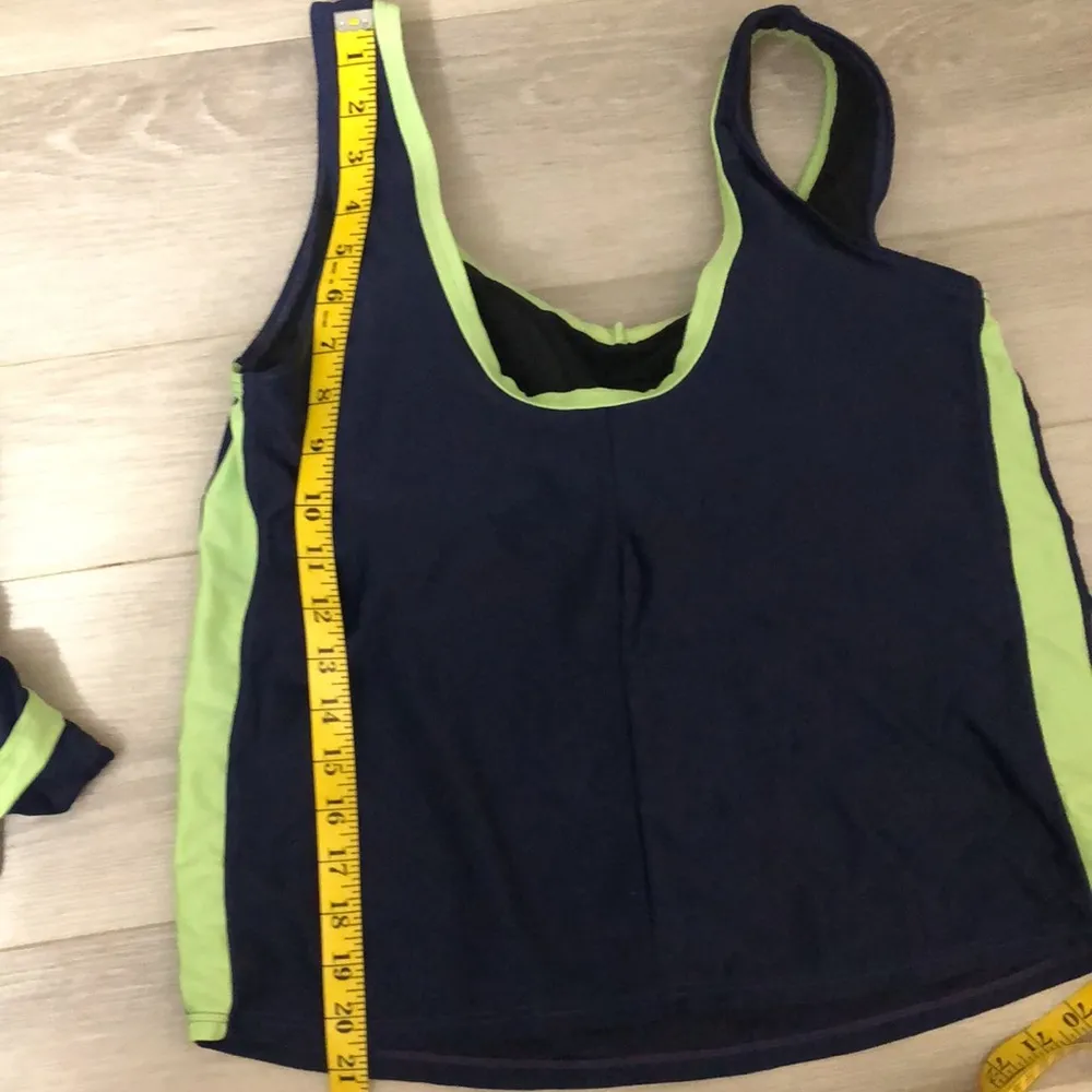 tennis set tank top with built in bra and skort size 12 Medium - Image 10