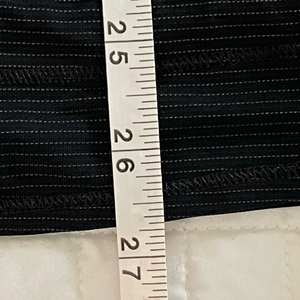 Lululemon  Run Ta Ta Topper Tank Top Active Workout Running size Medium - Image 10