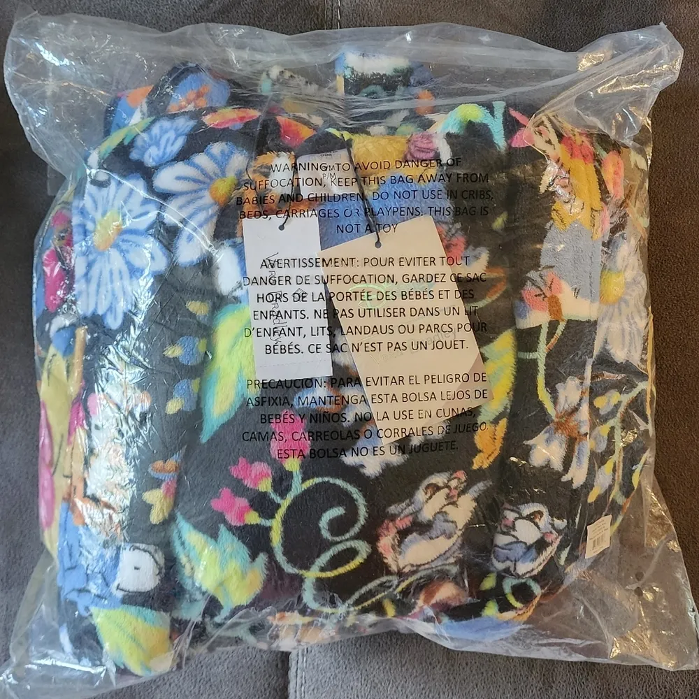 NWT Vera Bradley Hooded Fleece Robe in Disney Classics on the Green S/M - Image 9