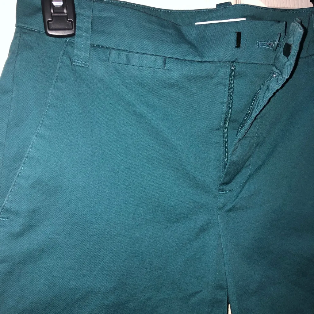 NEW Vince Bermuda‎ Shorts. Size 2 - Image 4