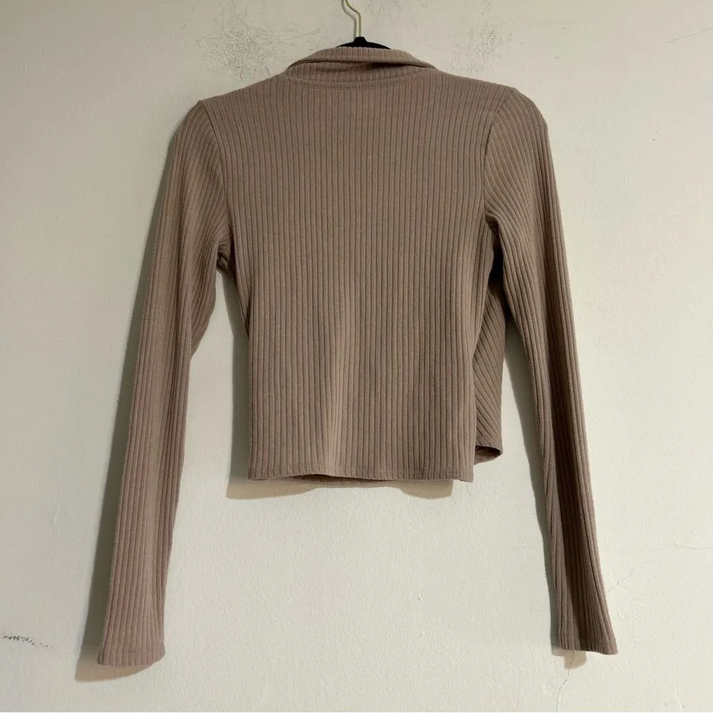 Abercrombie & Fitch Soft A&F Rugby Polo Plunge Wrap Ribbed Top Size Medium Tan - Image 3