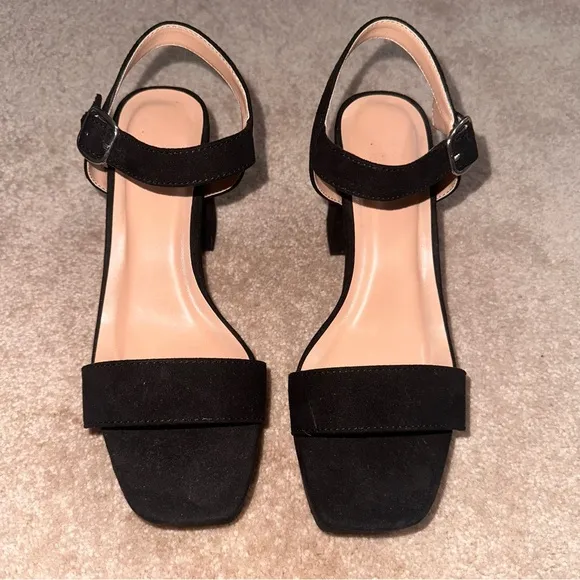 Black platform heels - Image 2