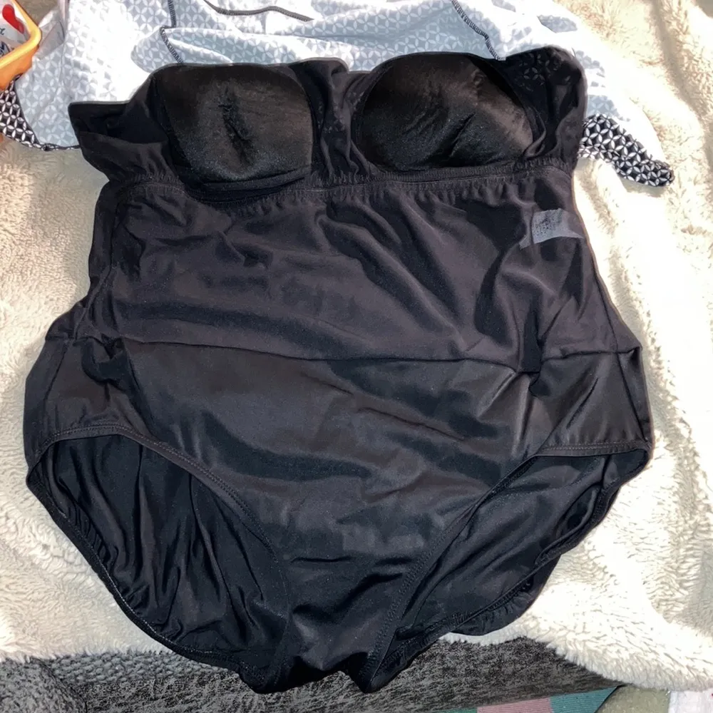 Great Lengths Swim Dress, Size 16 Black - Image 5