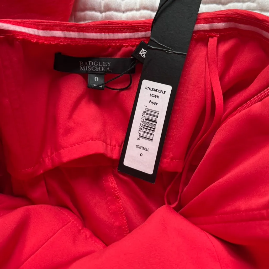 Badgley Mischka - One-Shoulder Pleated Leaf Evening Gown - Image 5