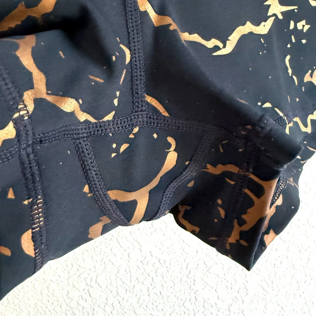 Wodbottom Womens Shorts Black Gold Crackle Athletic Lift Size Medium - Image 5