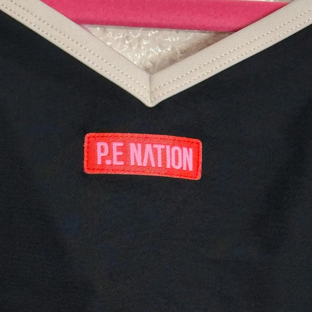 PE NATION POINT FORWARD SPORTS BRA SIZE SMALL Black - Image 5
