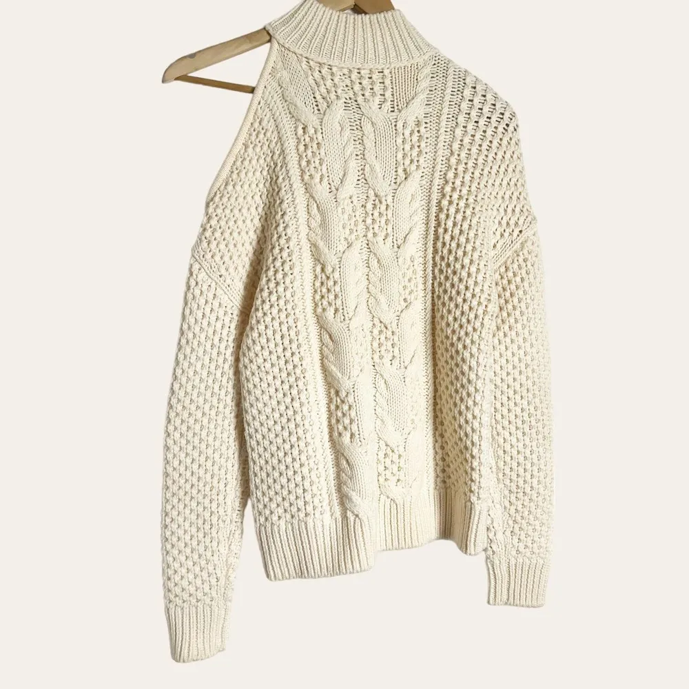 Intermix  Britta Ivory Cold Shoulder Cableknit Wool Sweater Size Petite - Image 5