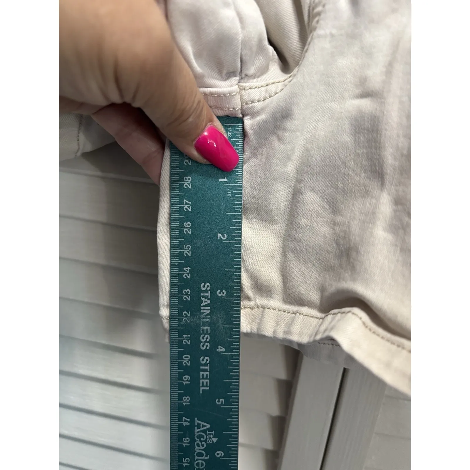 Arizona Khaki Beige Short Size 13 Pockets Zip Mid Rise Distressed ‎ Summer - Image 3