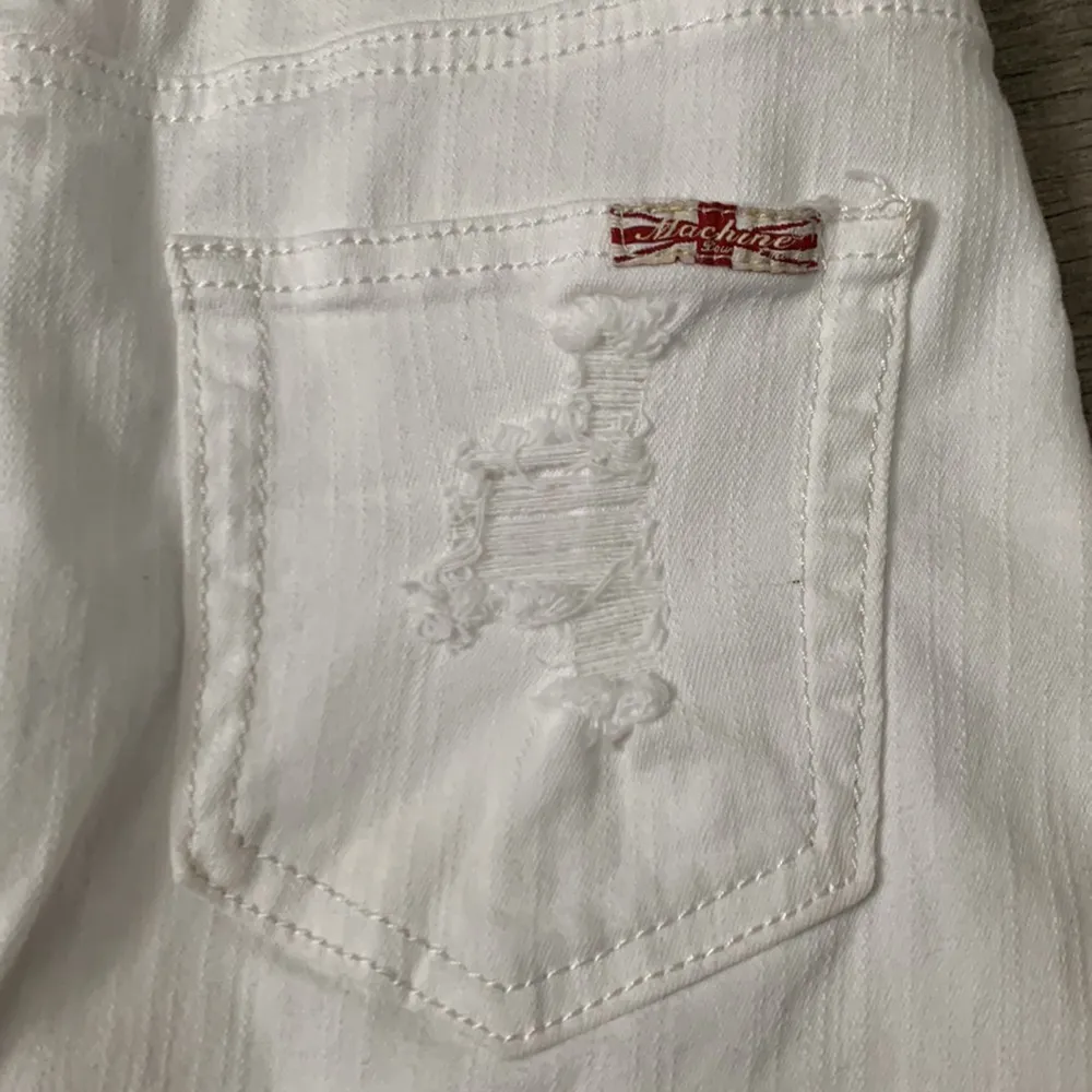 Machine white skirt - Image 6