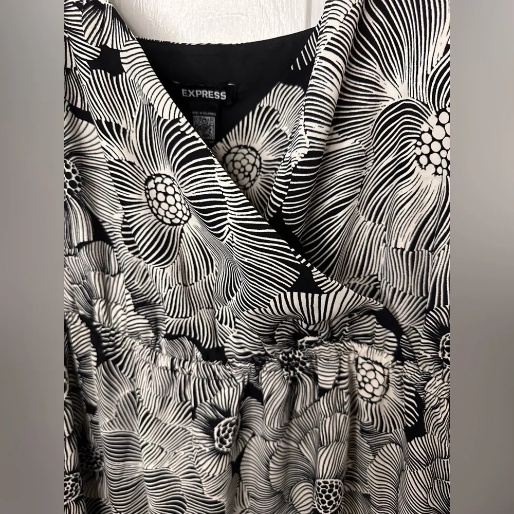 Express Satin Wrap Top Floral Black and White Maxi Dress NWOT - Image 5