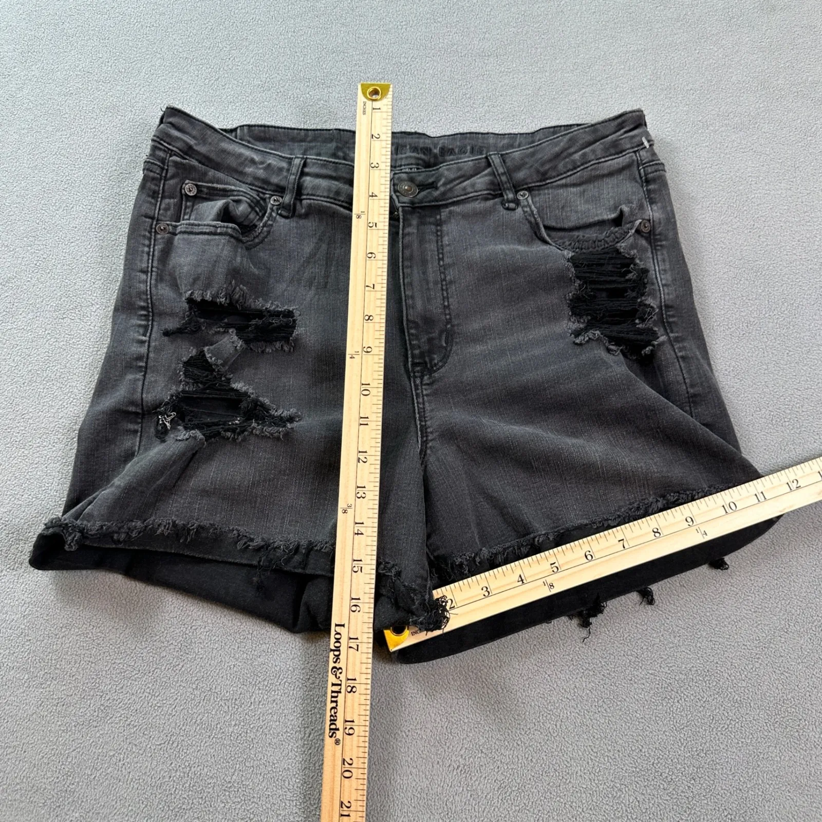 American Eagle Denim Jean Shorts 16 Womens Black High V Rise Shortie Raw Hem - Image 4