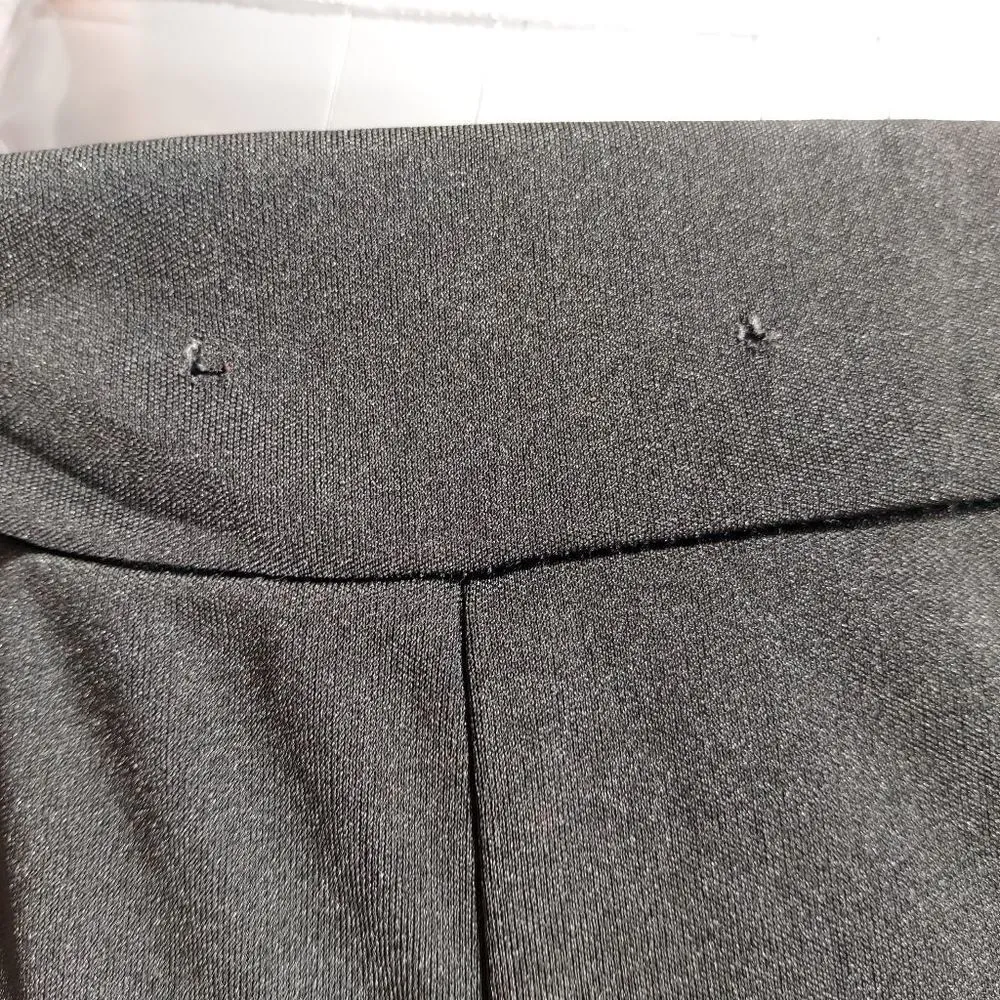 Front slit shorts size large - Image 5