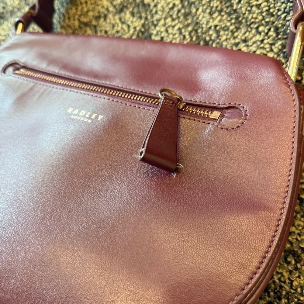 Radley London Camley Street Medium Leather Red Maroon Shoulder Handbag - Image 6