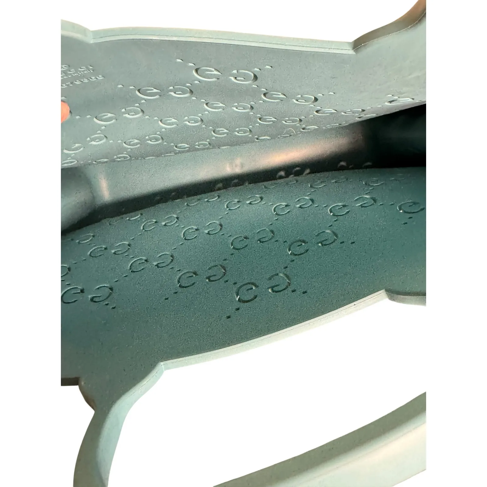 Gucci GG Supreme Rubber Tote in Blue - Image 14