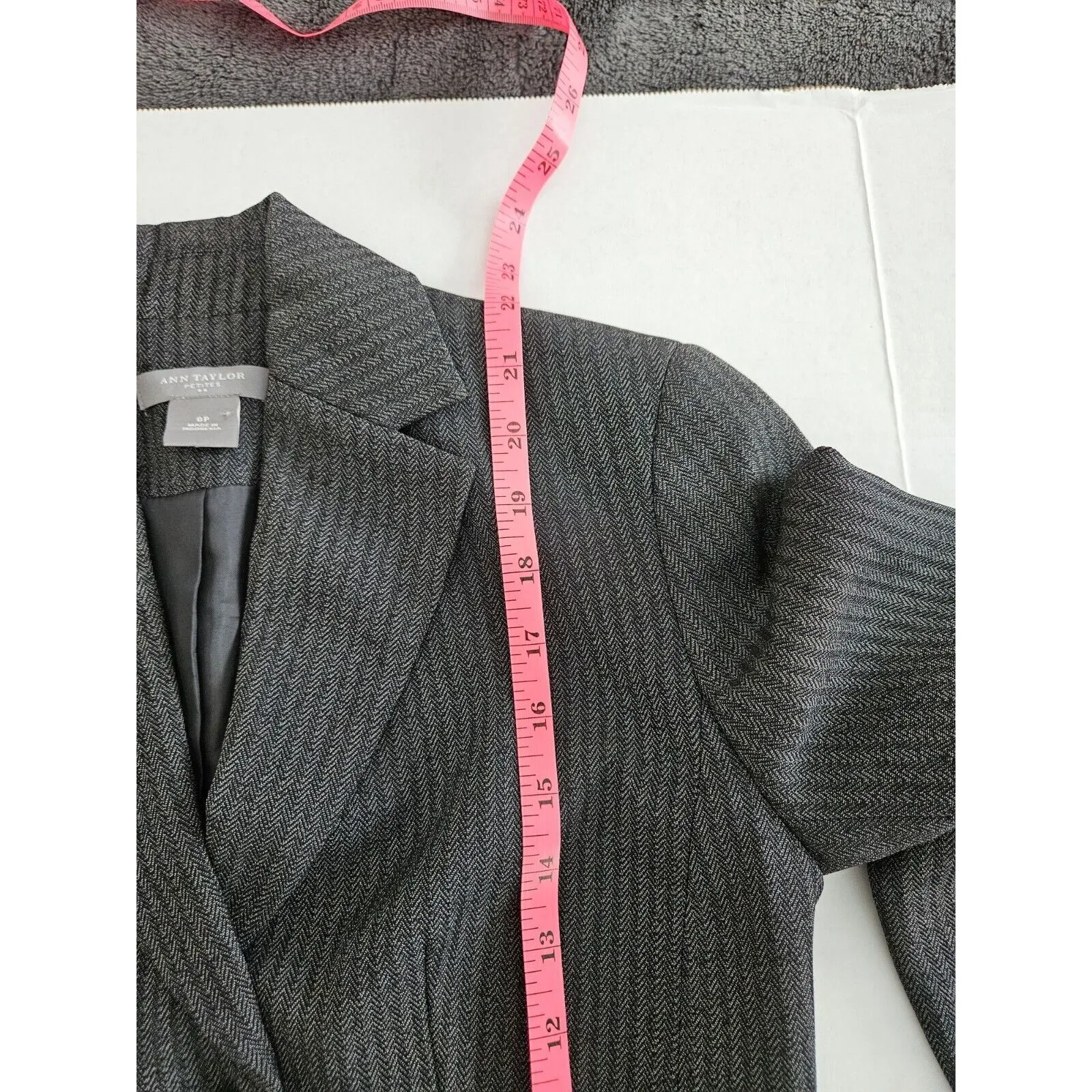 Ann Taylor  Charcoal Gray Chevron Blazer Suit Jacket Sz 0P Lined Euc Petites - Image 10