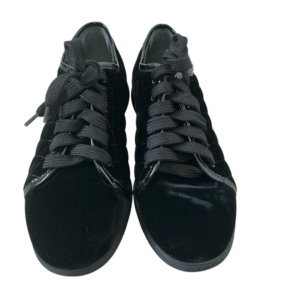 velvet athletic shoes black size 6 lace up fashion sneakers - Image 2