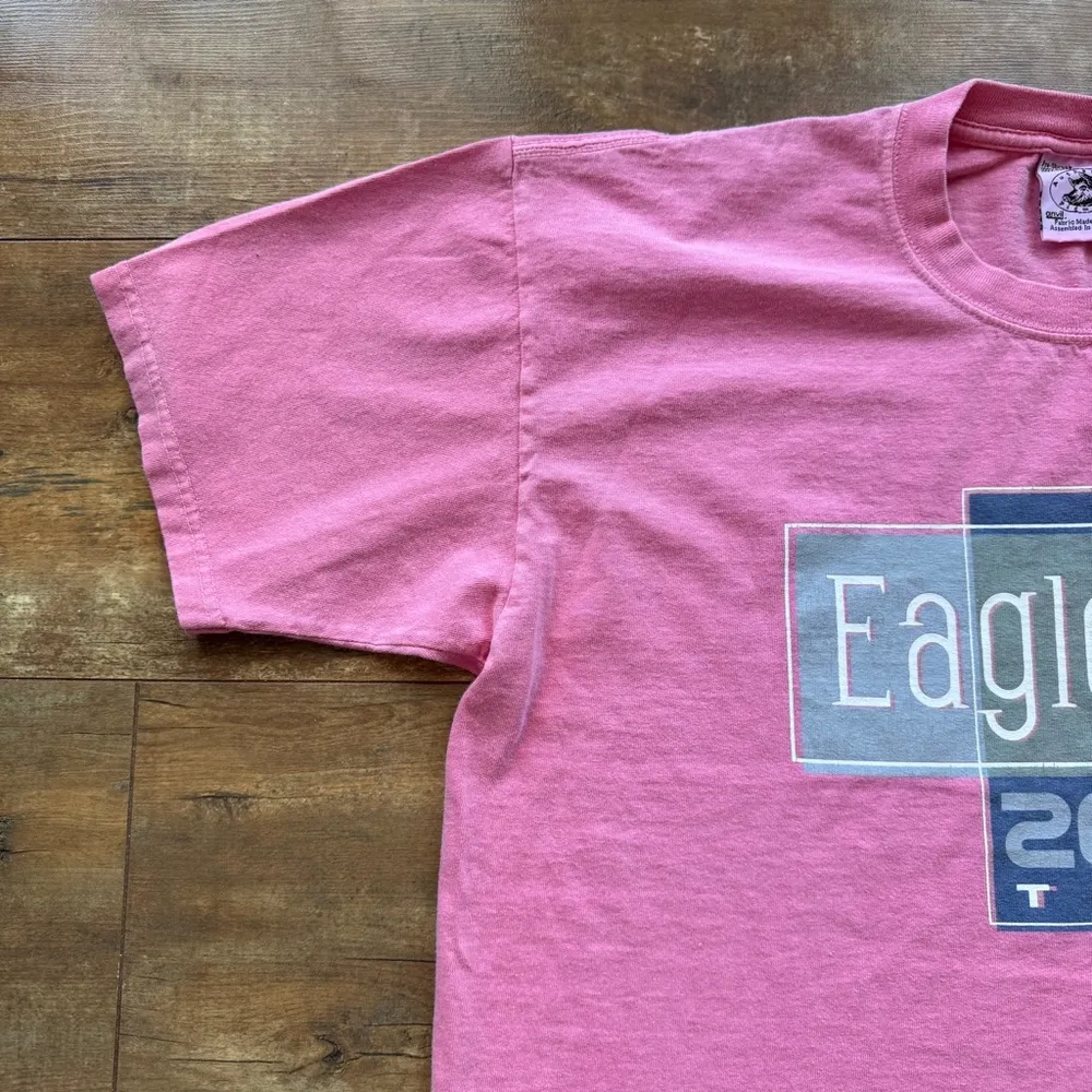 Vintage Y2K 2003 Eagles Tour Short Sleeve Concert Pink T - Image 3