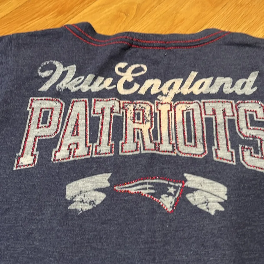 Touch Women’s New England patriots short sleeve vneck tee shirt size large . - Image 6