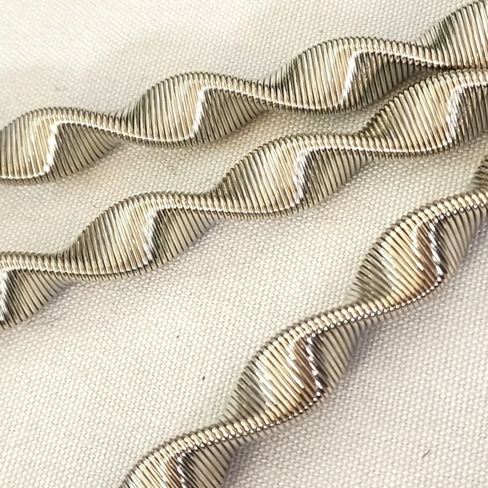 Silver Swirl Spring Stretch Fashion Belt - Image 7