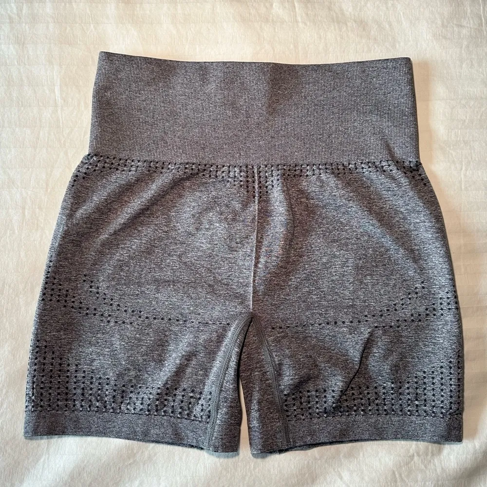 Aoxjox Vital Seamless Biker Shorts, contour High Waist Gray - Image 3