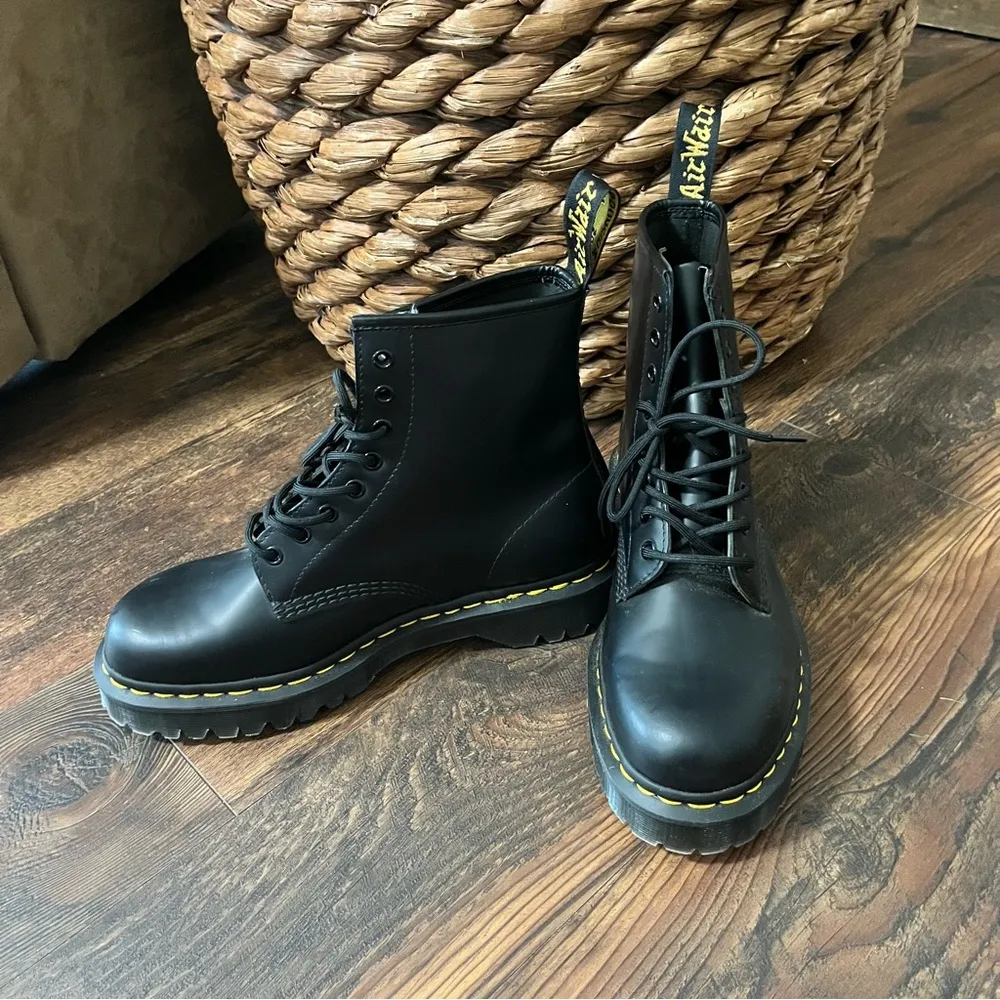 Dr.Martens 8-Hole Boots 1460 Black Leather 28cm UK9 Yellow Stitch NEW - Image 2