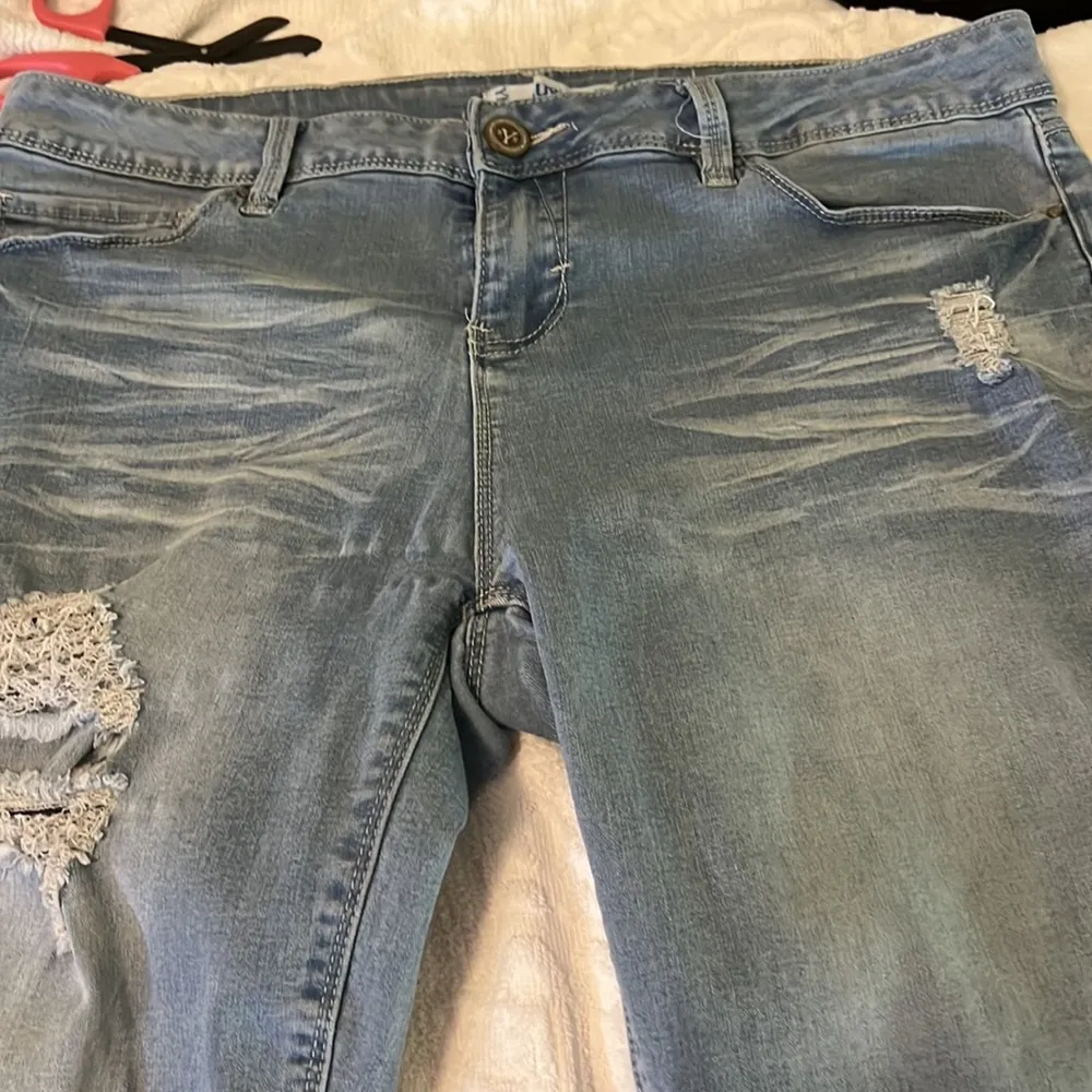 Ladies denium shorts Sz 15 by YMI Luxe - Image 3