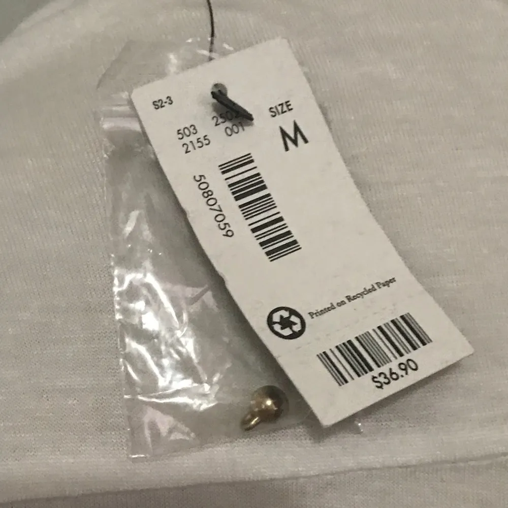 The Limited women’s size medium crème tank v neck hi low semi sheer pockets nwt - Image 5