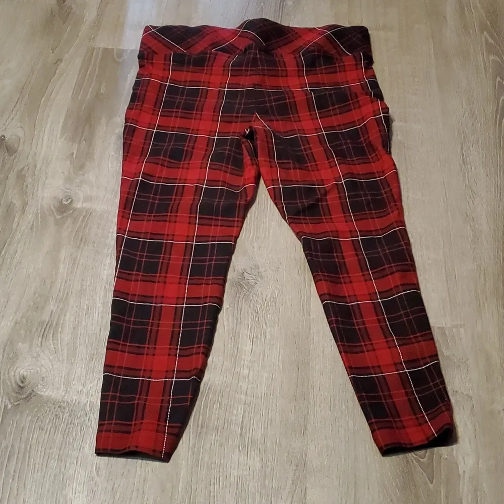 Torrid Premium Pointe Stretch Pull-On Pixie Pant 1R - Image 4