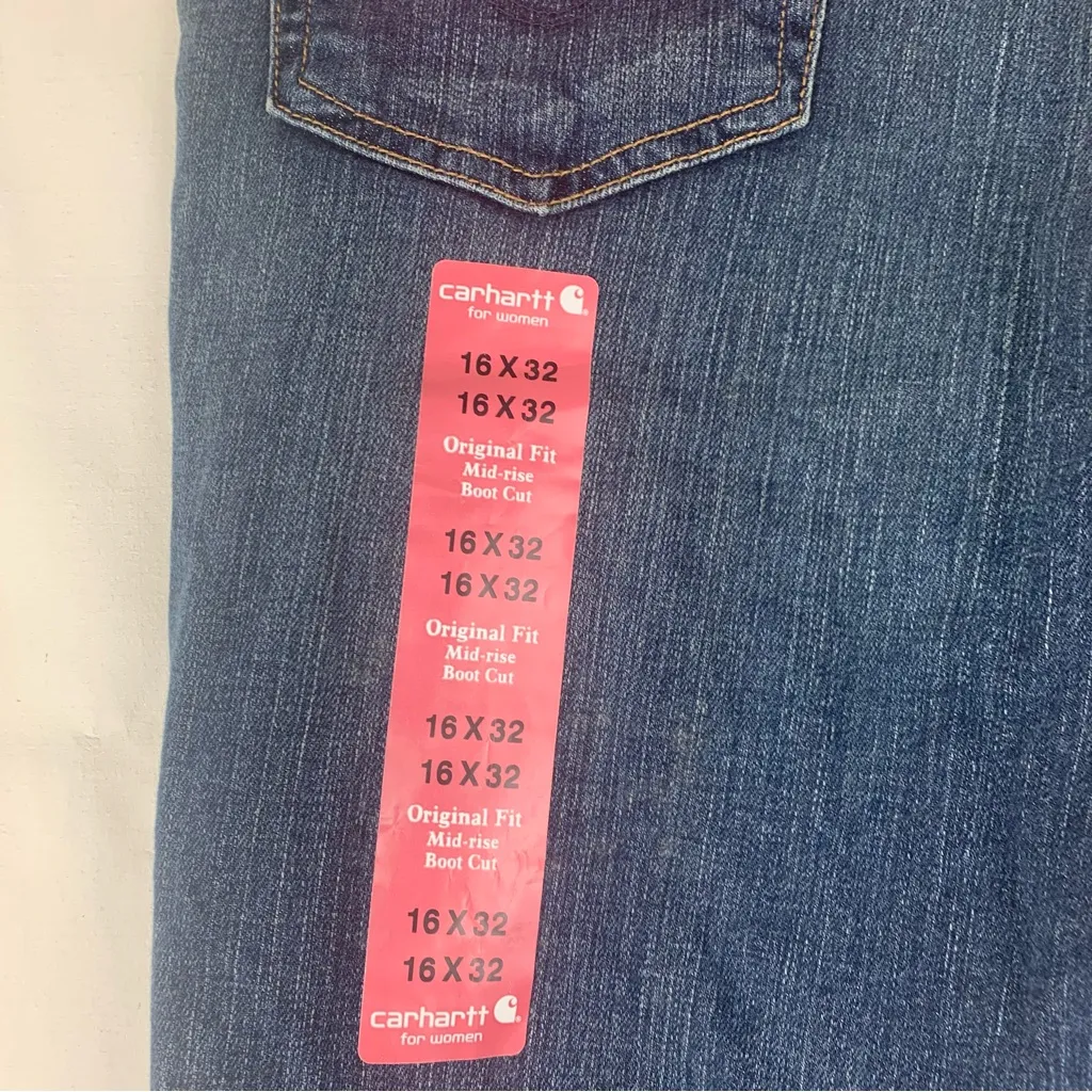 Carhartt Women's 16 x 31 new original fit Indigo Boot Cut Jeans - Image 4
