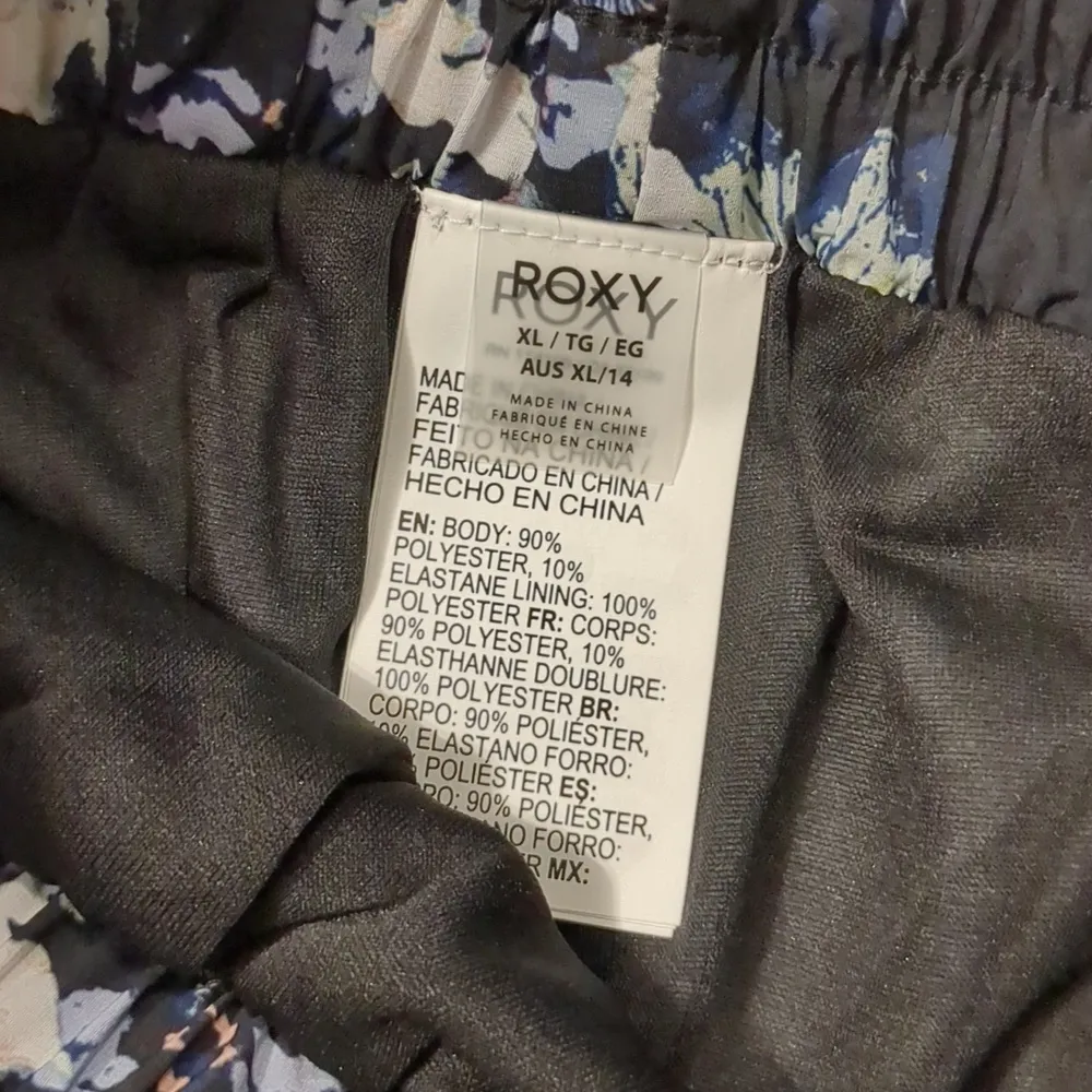 ROXY Active Maile Womens Boardshorts size XL - Image 3