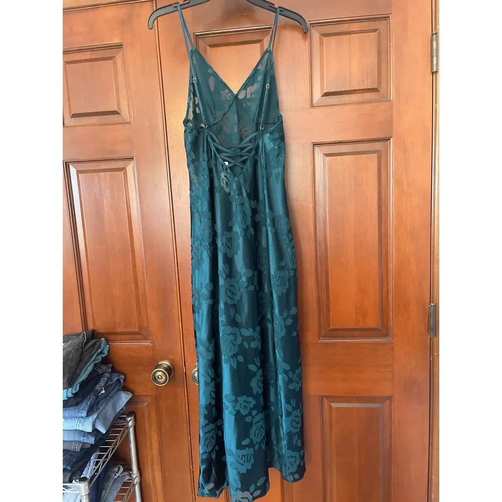 Victoria’s Secret Criss Cross back front slit, long midi slip dress size small - Image 6