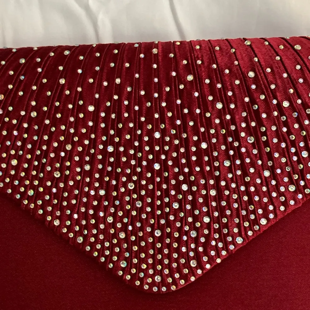 Ziumudy Rhinestone Satin Clutch NWT 8 1/4” Long x 5” Wide x 4 1/2” Deep Red - Image 3