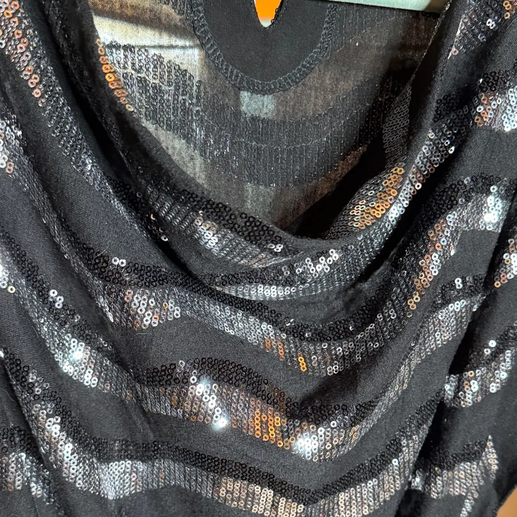 I.N. Studio Black and Silver Sequin Jumpsuit Size Medium - Image 4