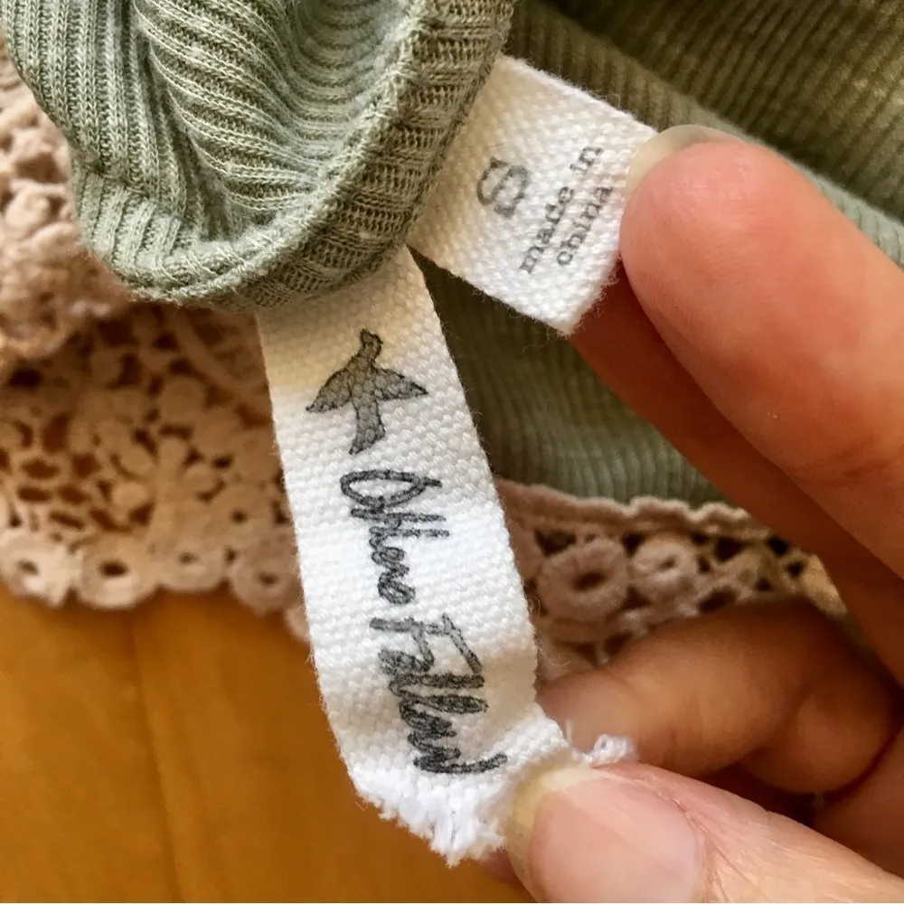 LAST CHANCE! Others Follow Crochet Hem, Ribbed Crop Tank, Green, Cream, Size S - Image 5