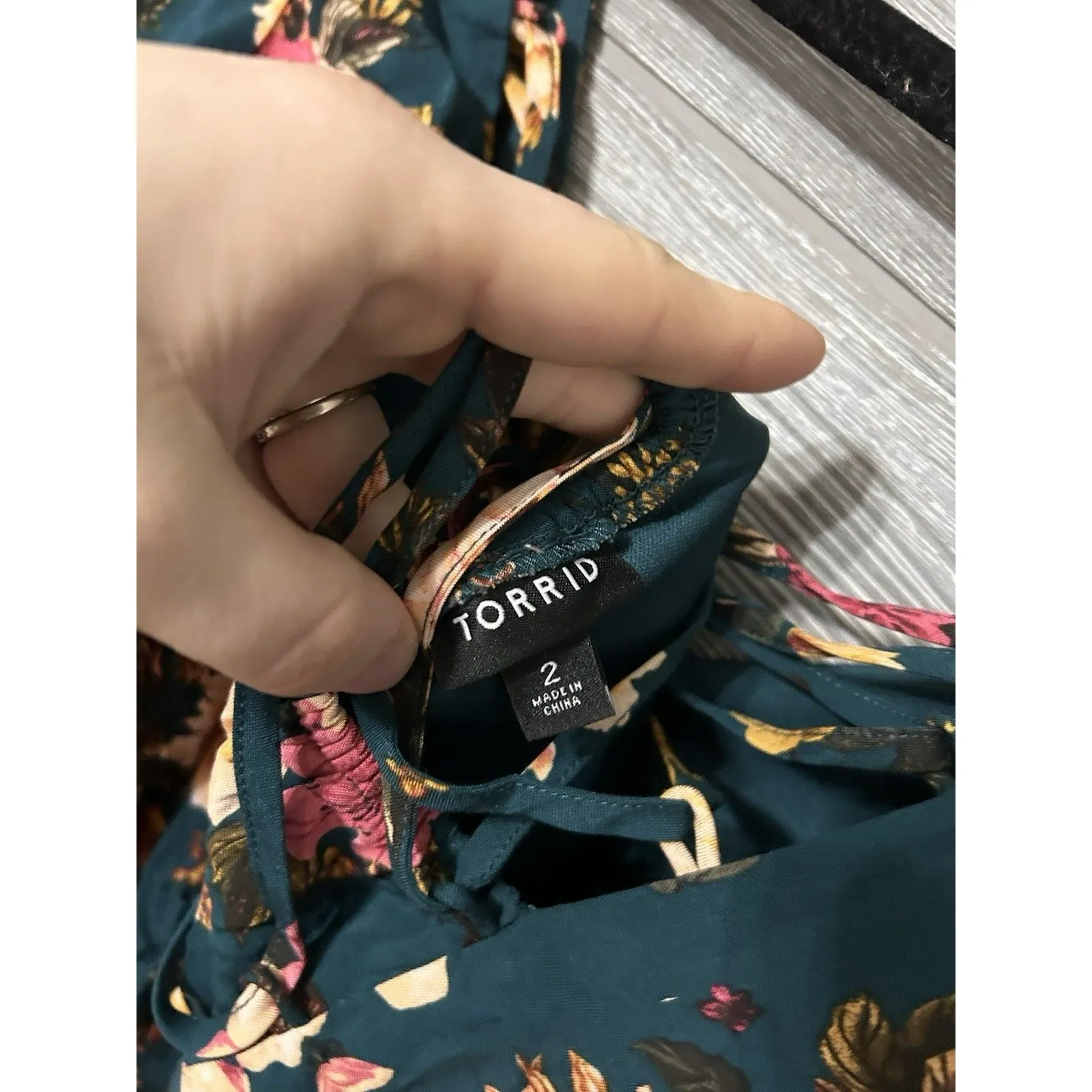 Torrid 2 Dress Real Green Floral Challis‎ Tiered Skater Corset Back Plus Strappy - Image 5