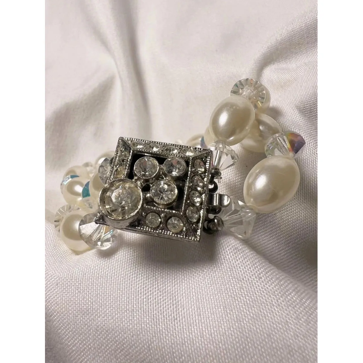 Vintage Faux Pearl AB rhinestone Oval Double Strand Coquette Clasp Bracelet - Image 4