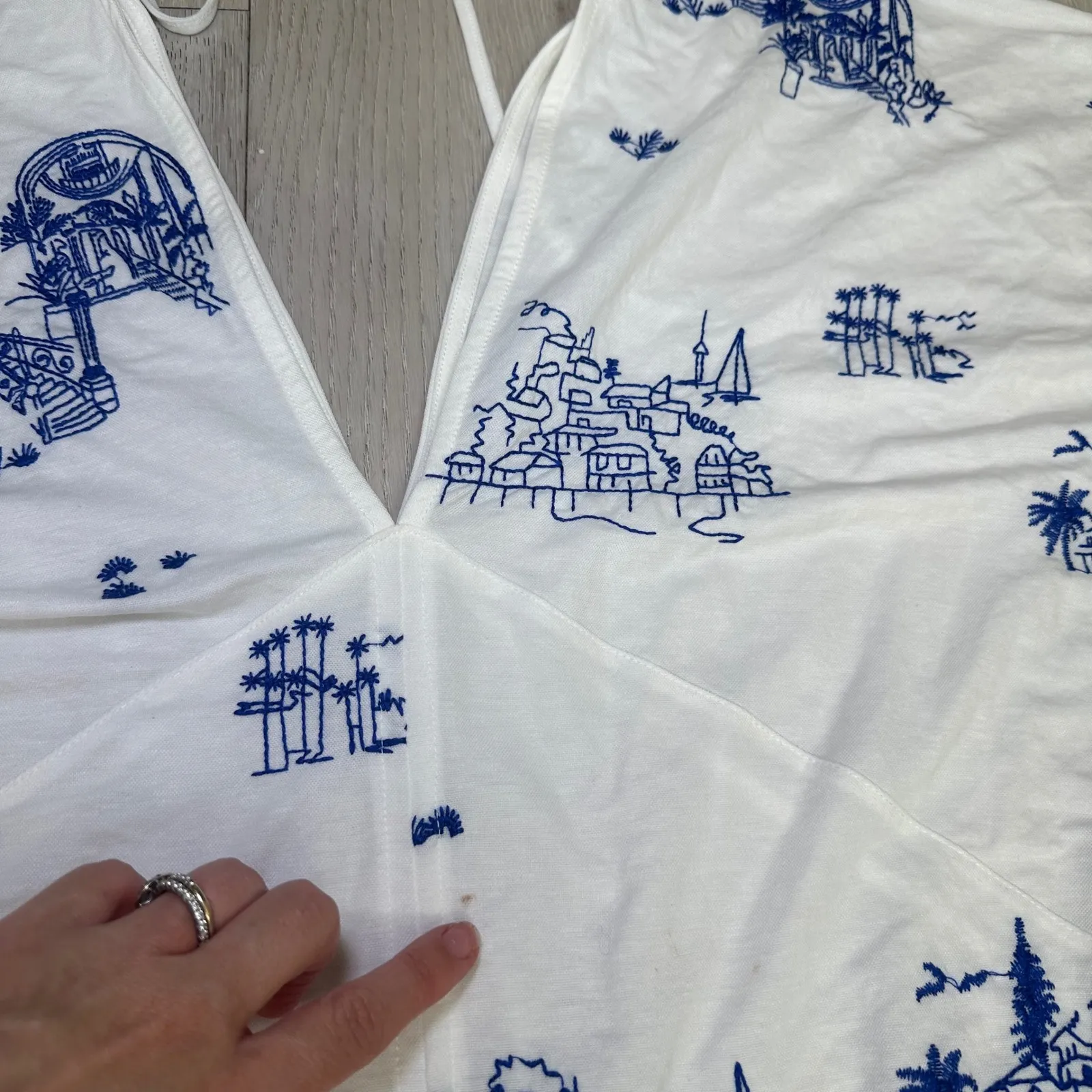 Zara white kaftan tunic maxi dress blue embroidery Mediterranean coastal M large - Image 7