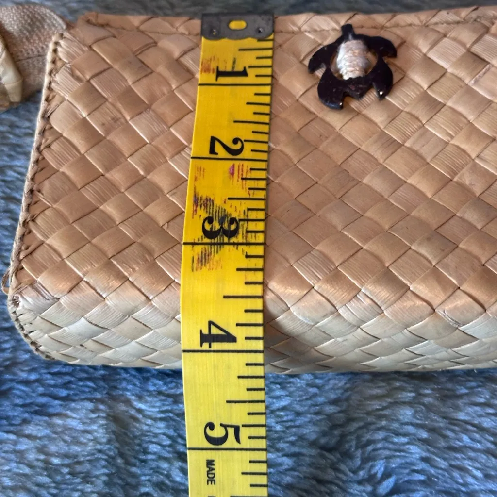 Honu Lauhala Clutch Makeup bag: Pūhala Woven Hawaiian Sea Turtle - Image 11