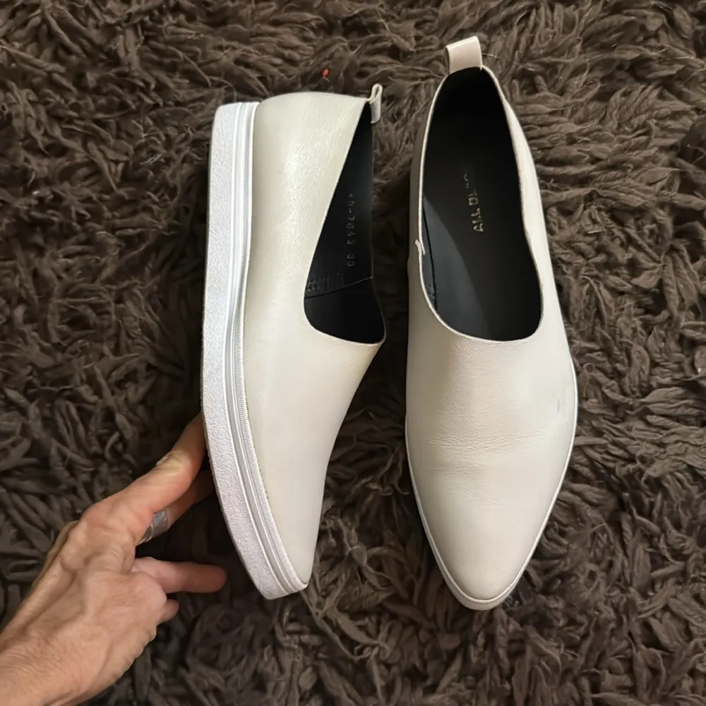 {{all black}} Side Scoop Leather Flats in bone white from Anthropologie - Image 5